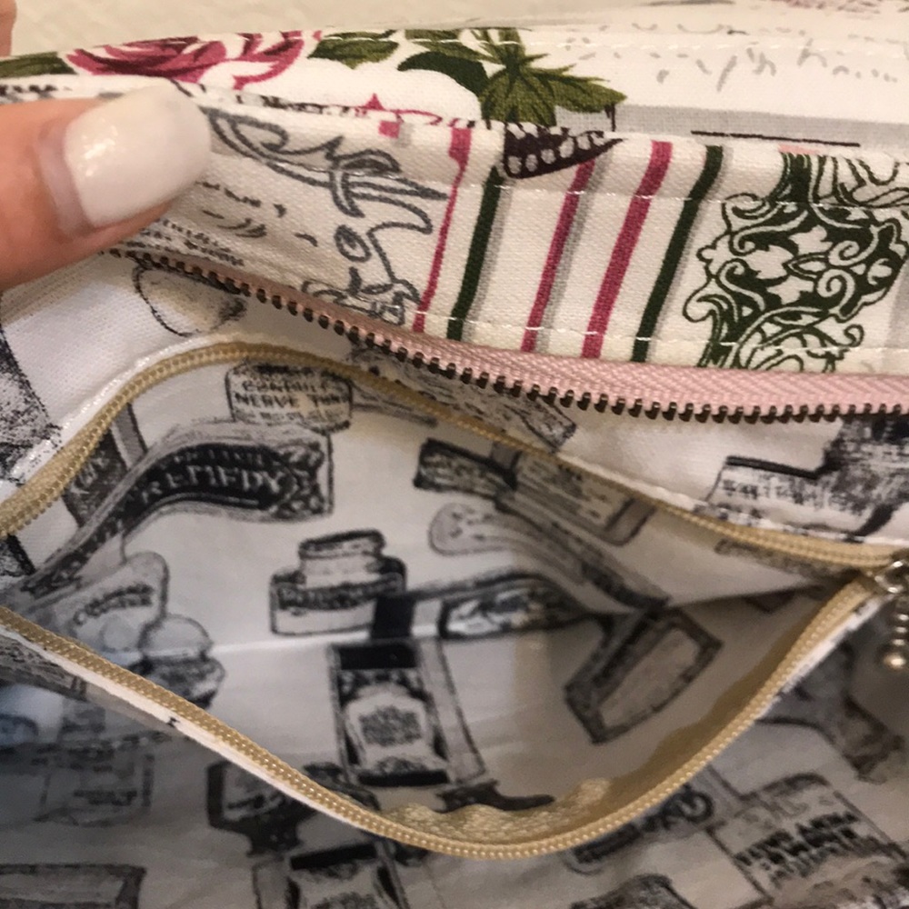 Handbag - Picture 7 of 8